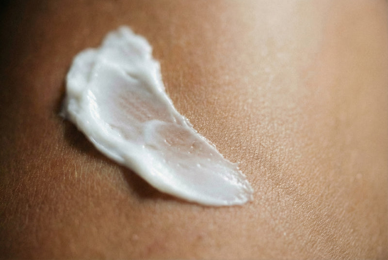 Antioxidative und antiglykative Begleitpflege (Carnosin + Lecithin + Tocopherol + Silybum-Marianum-Extrakt [Ameliox™], Tocopherol, Sonnenblumenöl).